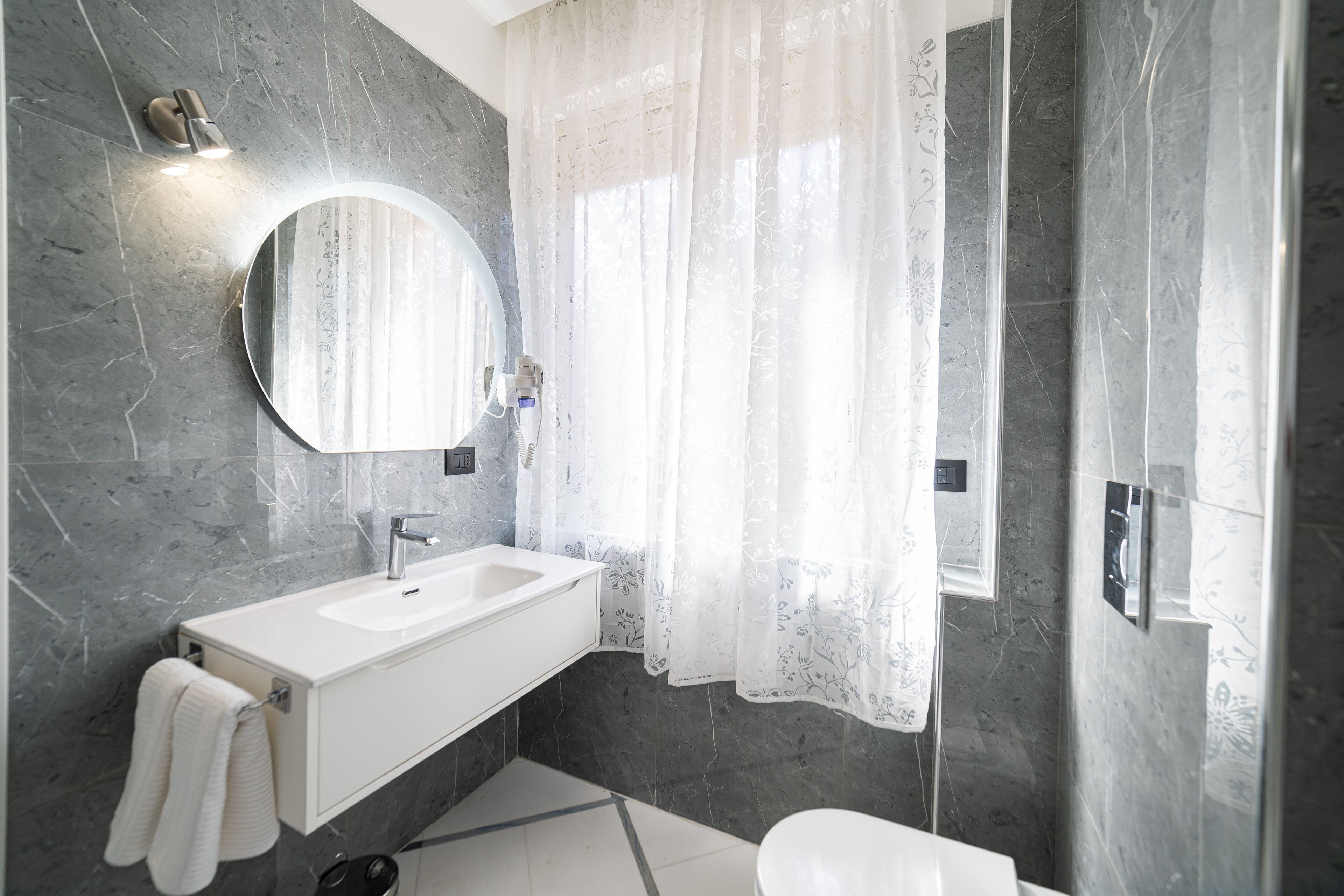 Apartments Hotel Real Suite Napoli Chiaia Mergellina