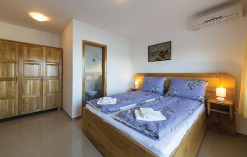 B&B Mitilini Central Station