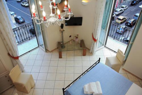 B&B Mitilini Central Station