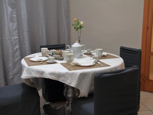 B&B Mitilini Central Station