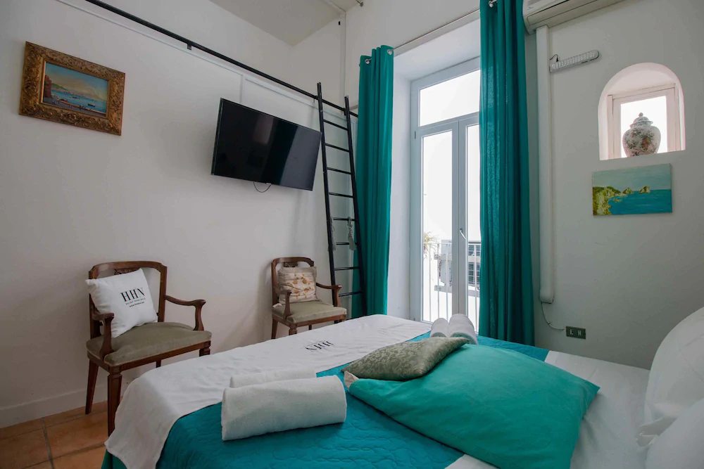 Carafa's Central Apartments