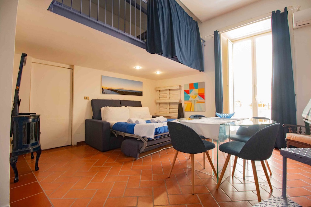 Carafa's Central Apartments