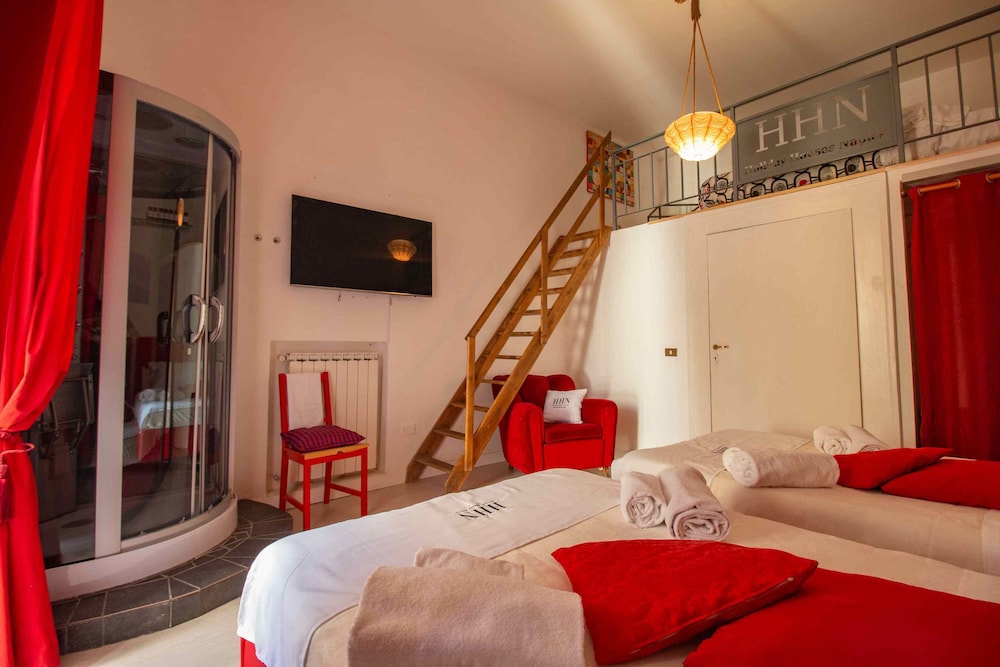 Carafa's Central Apartments