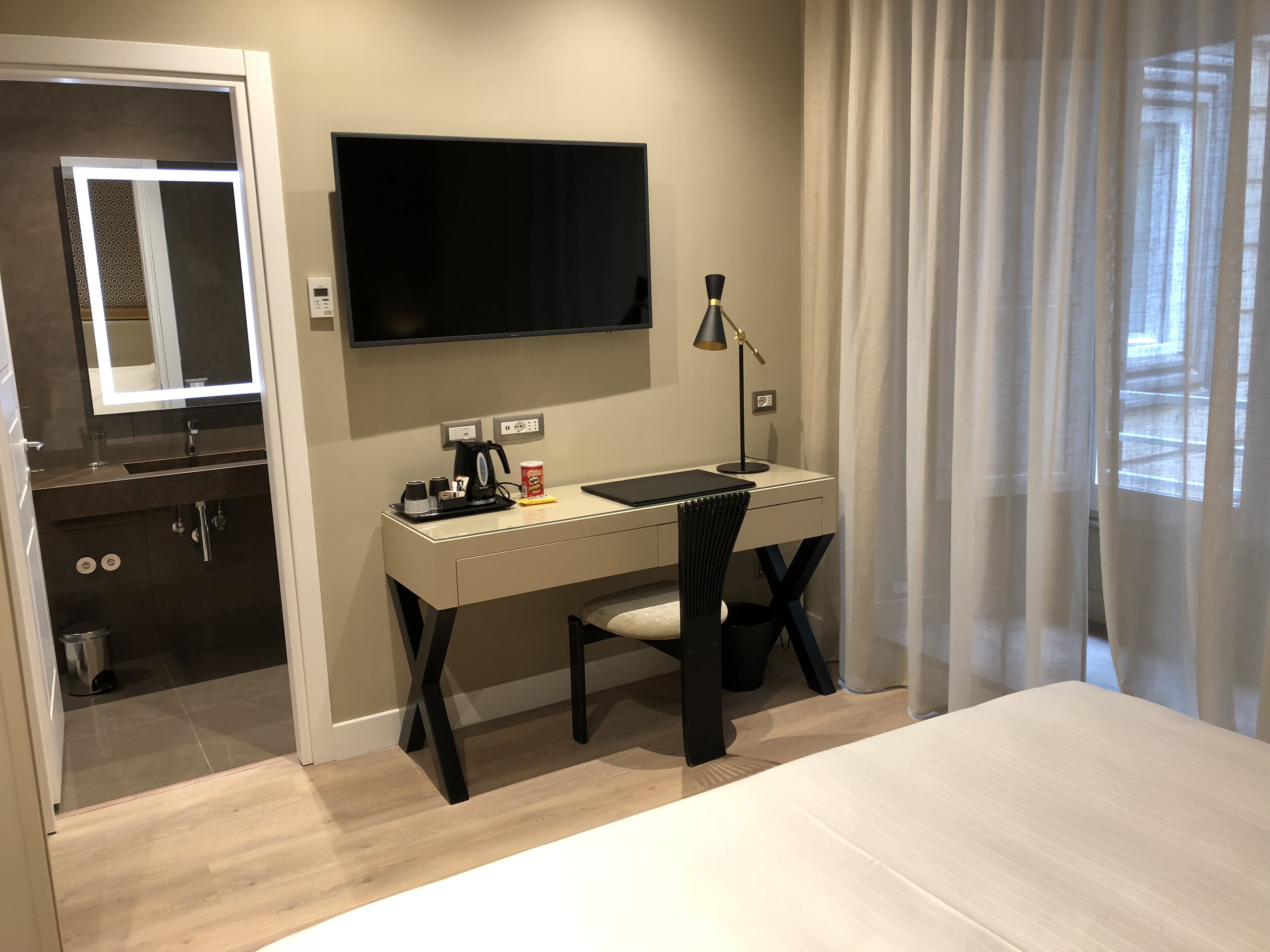 Caruso Place Boutique & Wellness Suites