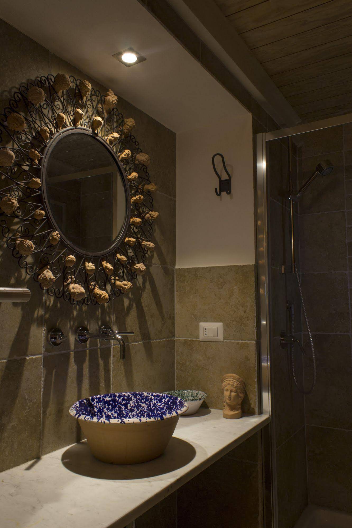 Casa Latina Bed and Breakfast