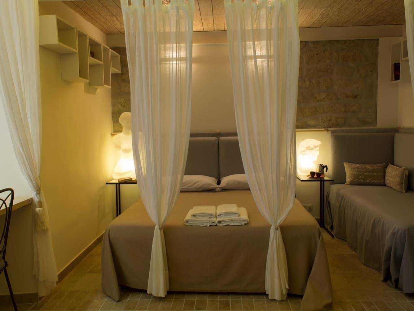 Casa Latina Bed and Breakfast