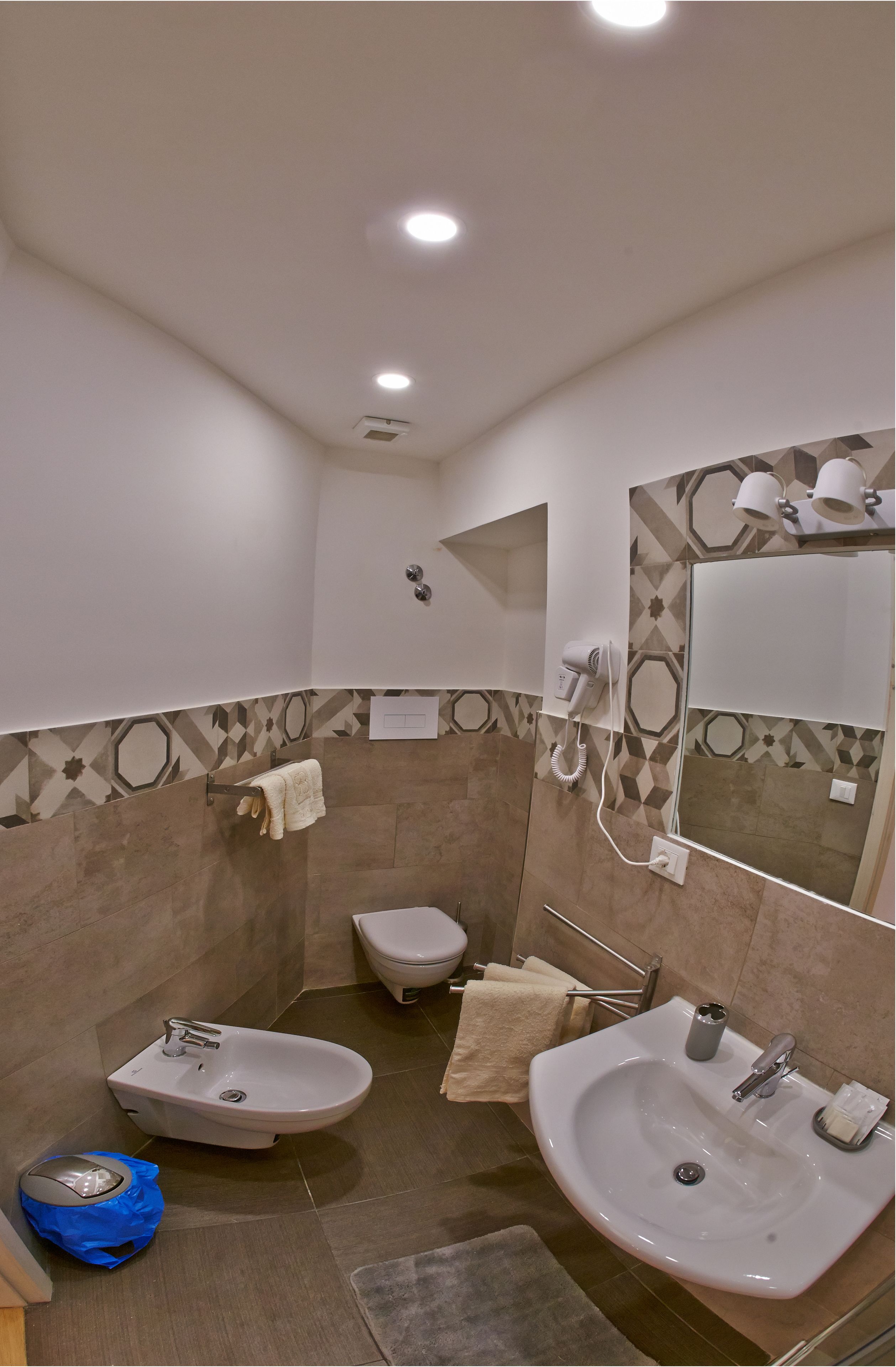 Corso 211 Beds & Suites