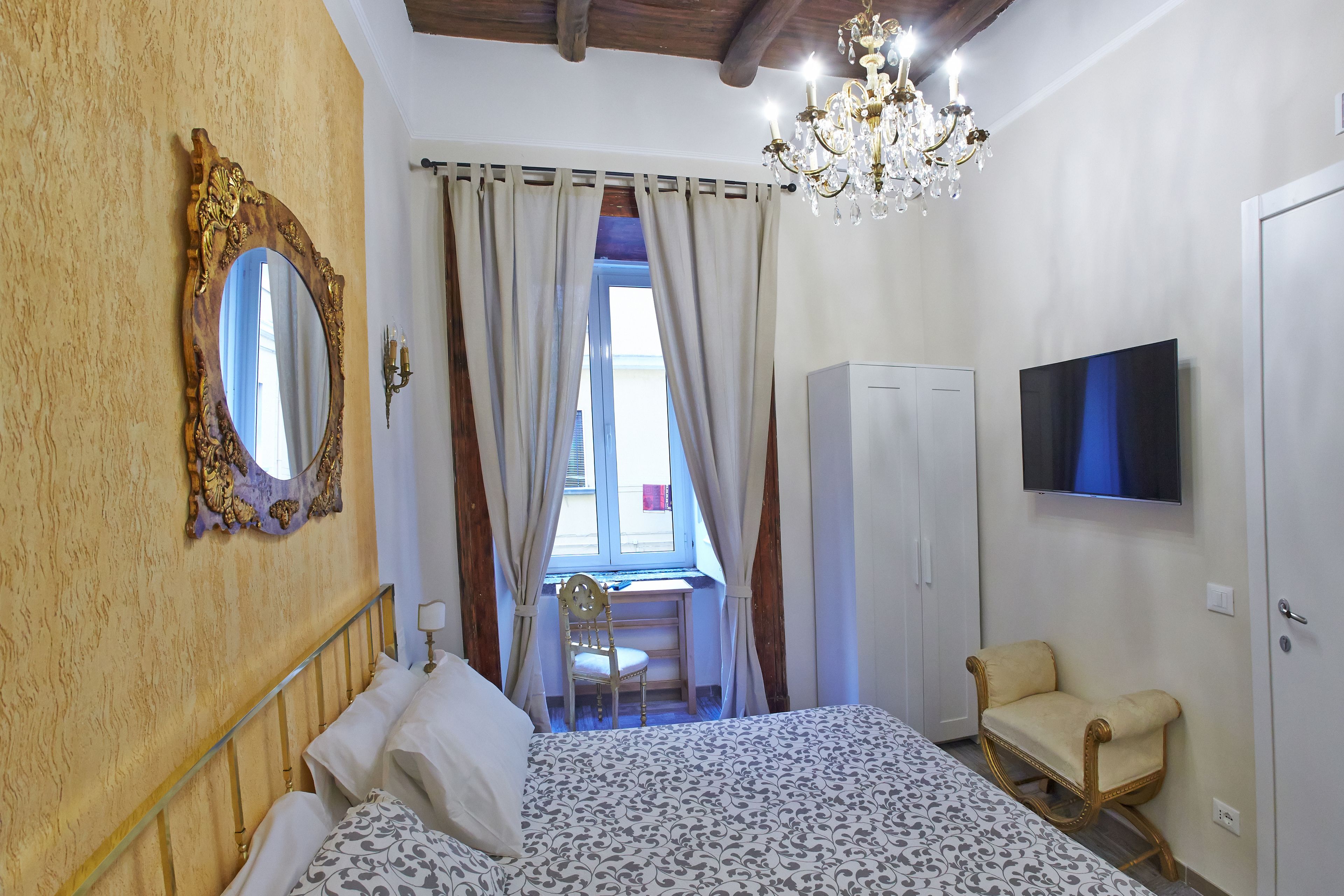 Corso 211 Beds & Suites