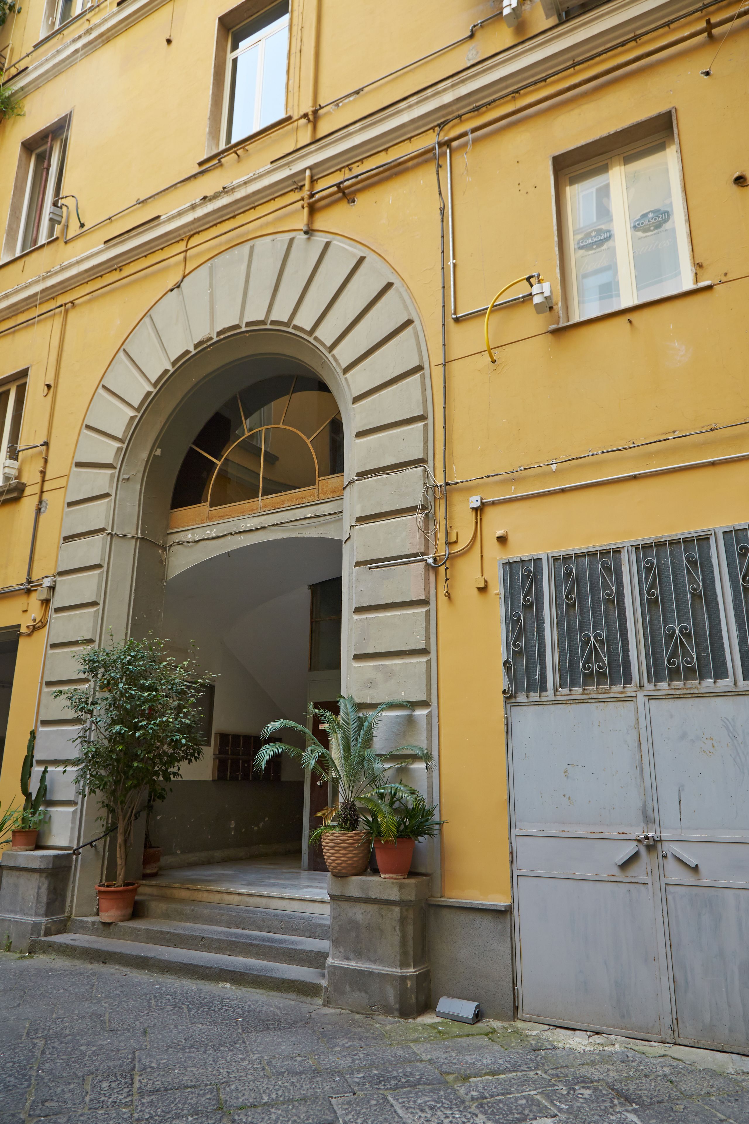 Corso 211 Beds & Suites