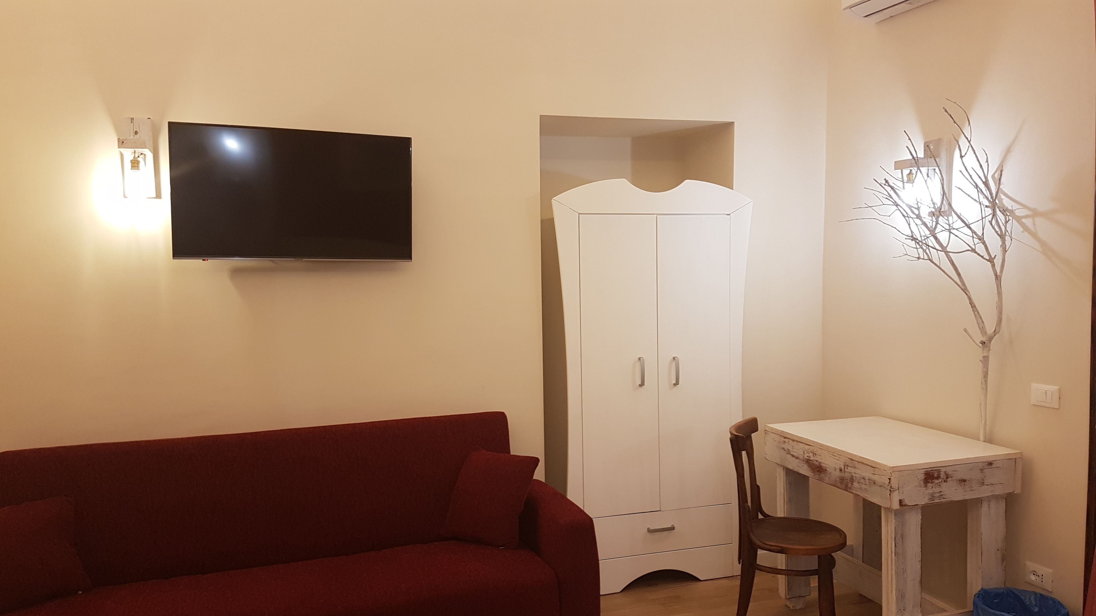 Corso 211 Beds & Suites