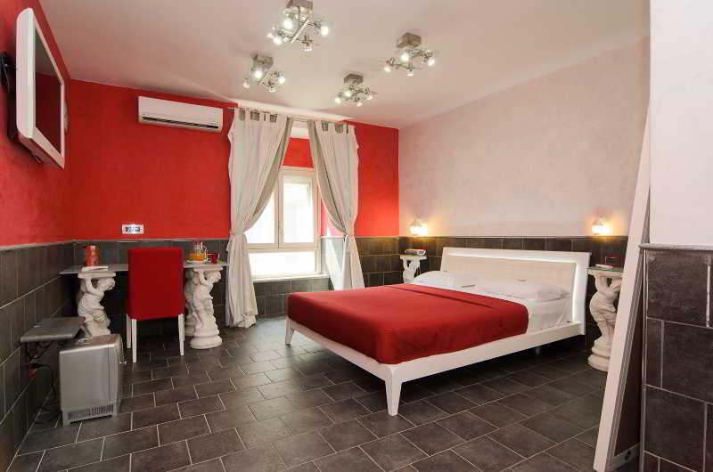 Covo degli Angioini - Town House Suites