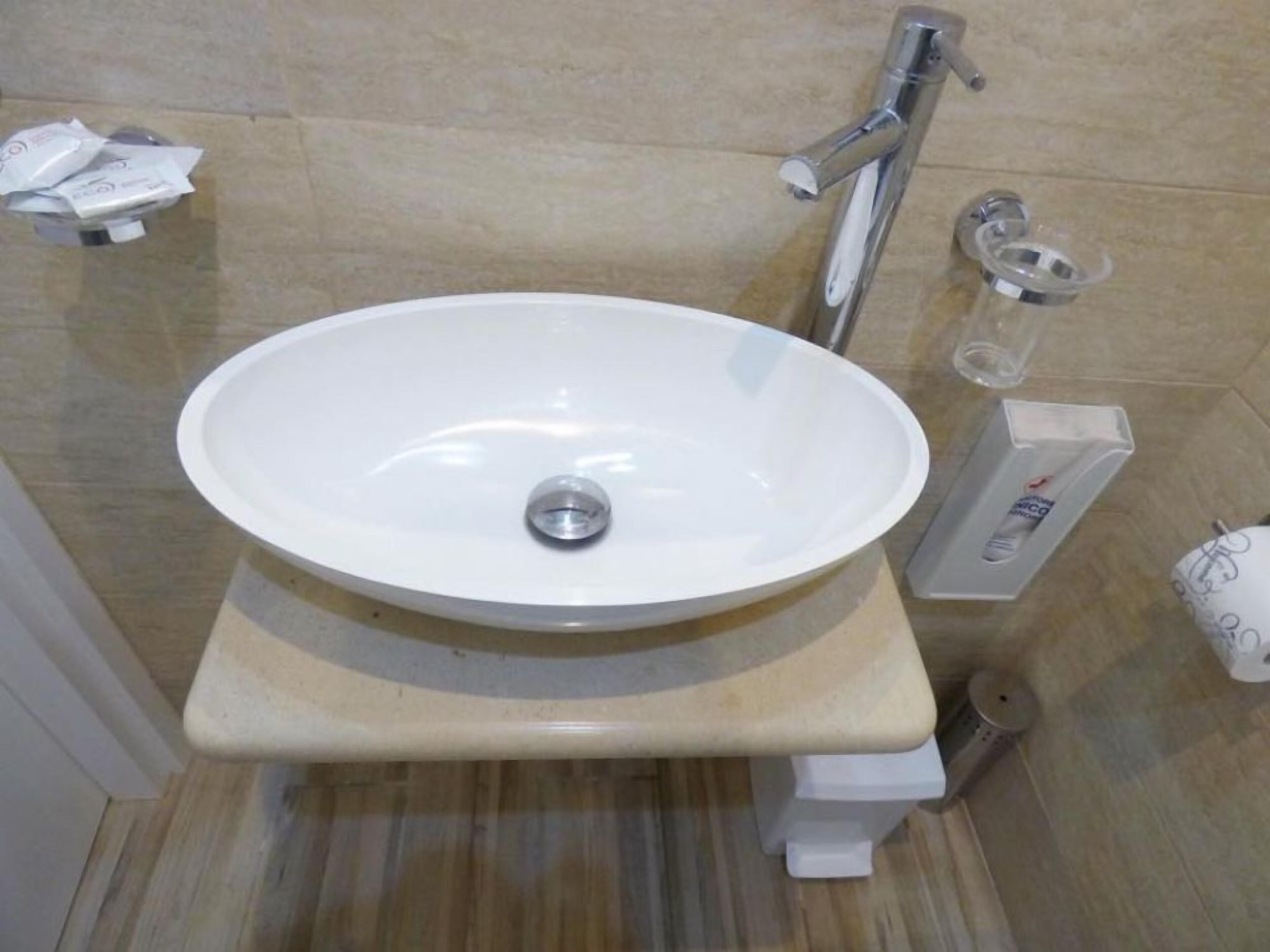 Da Polly A Piazza Amedeo