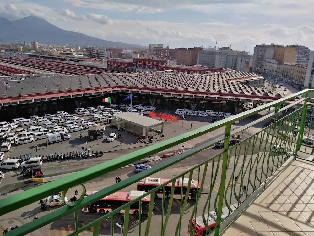 Delia Rooms & Gallery