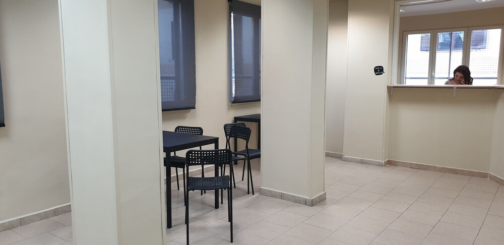 Departure Rooms & Hostels