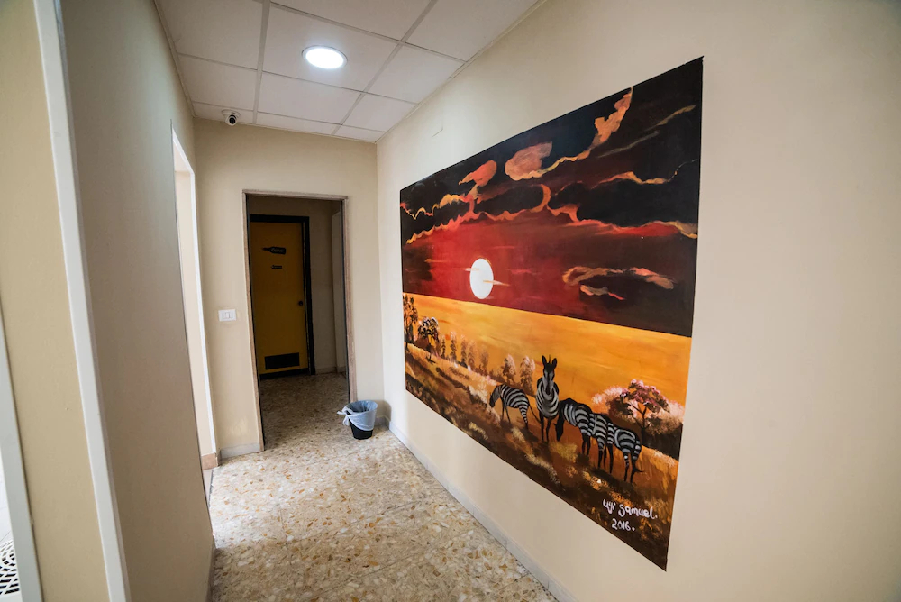 Departure Rooms & Hostels