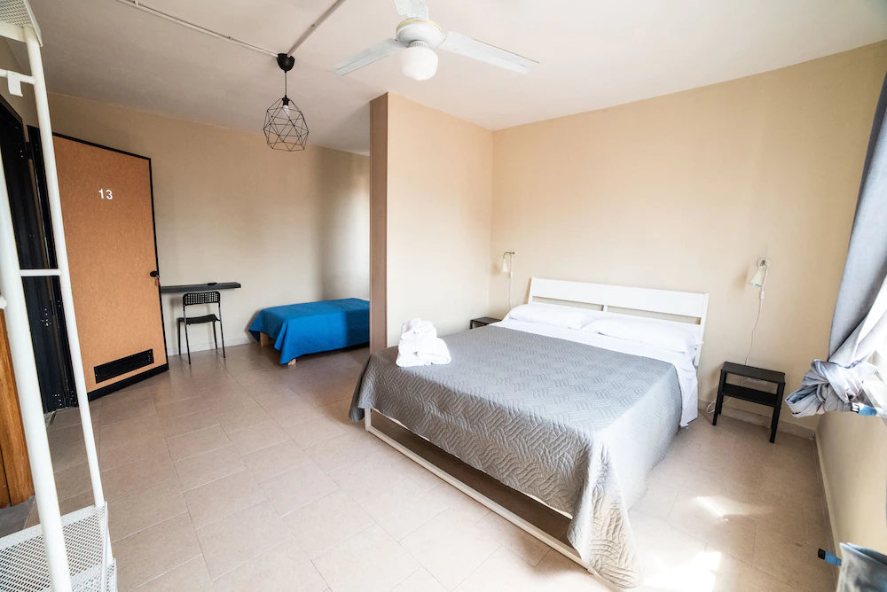 Departure Rooms & Hostels