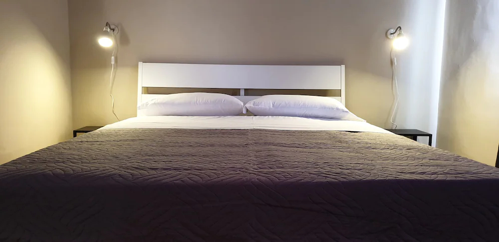 Departure Rooms & Hostels