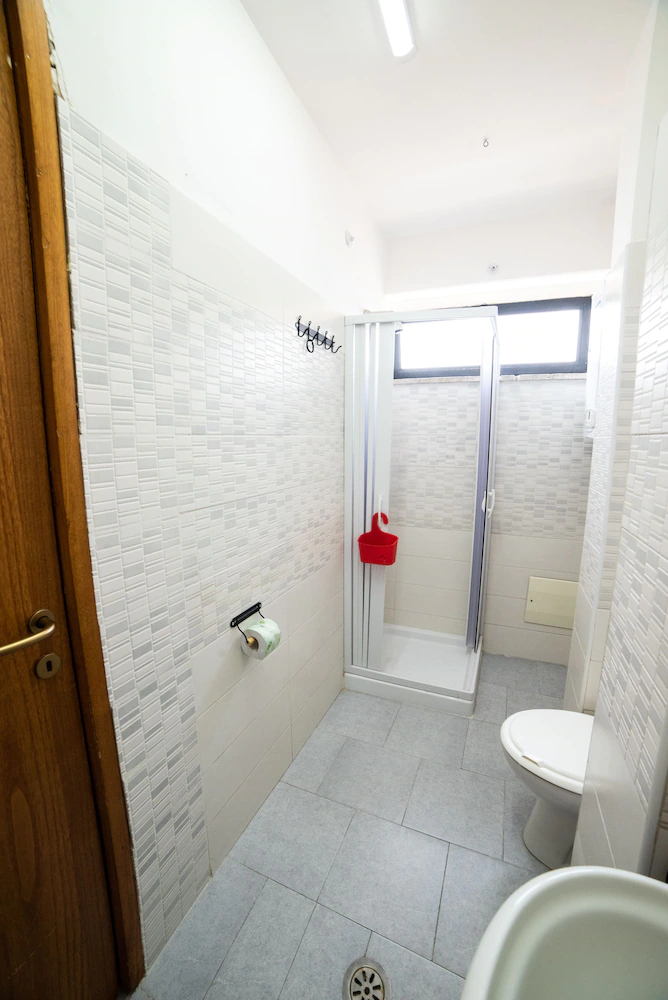 Departure Rooms & Hostels