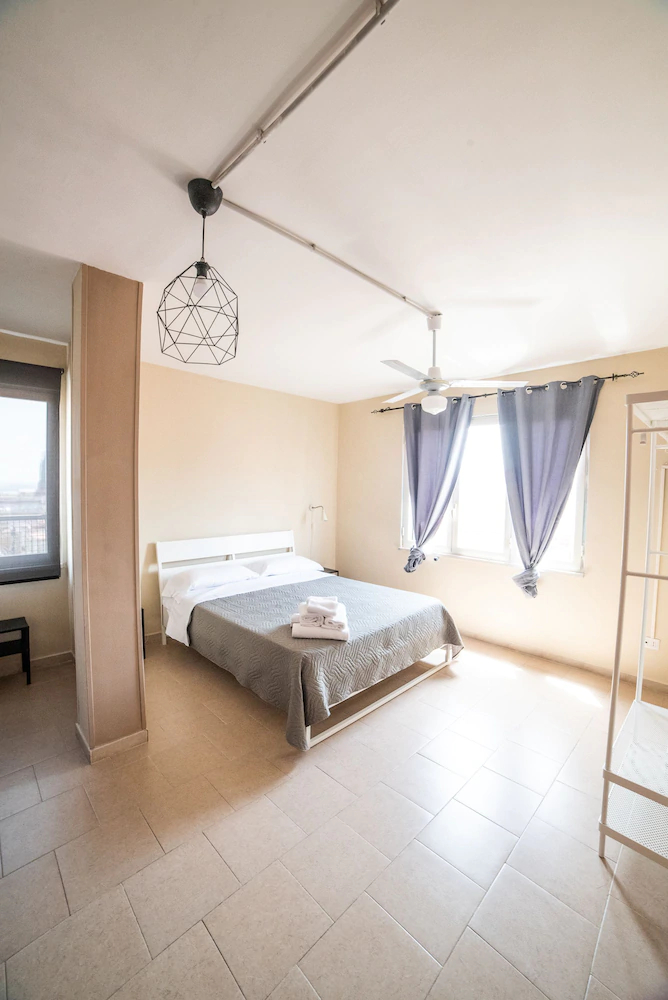 Departure Rooms & Hostels