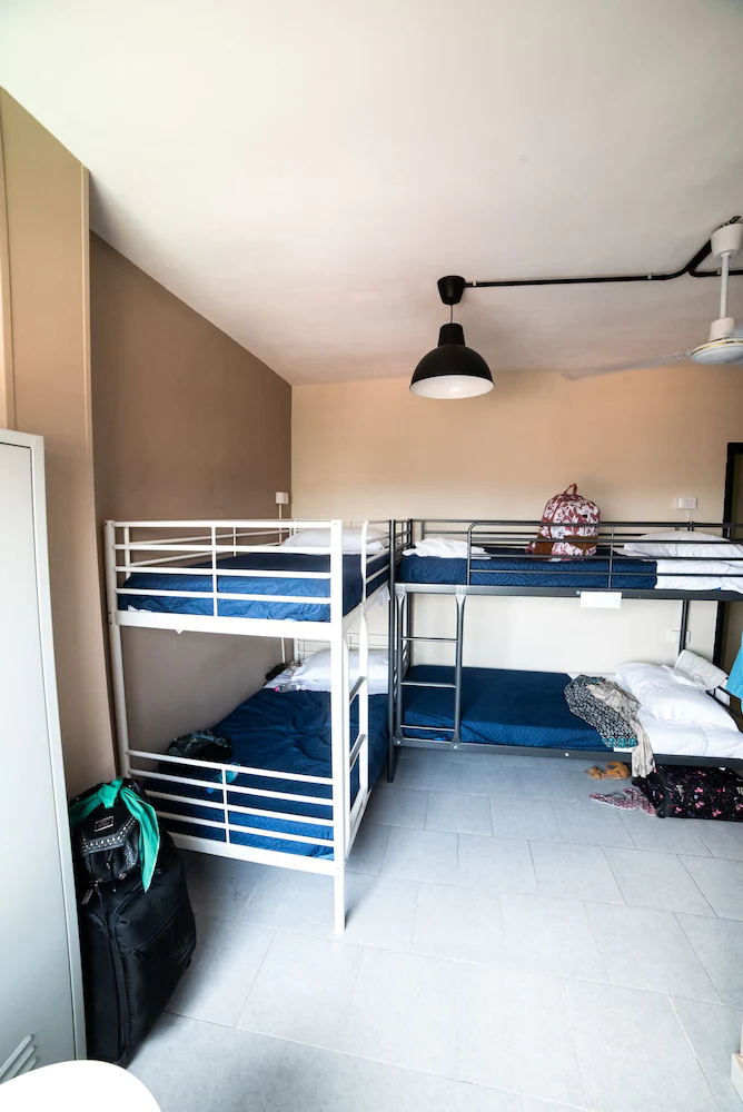 Departure Rooms & Hostels