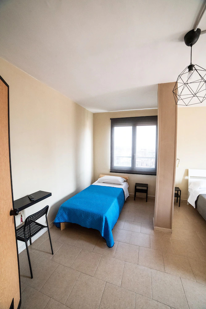 Departure Rooms & Hostels