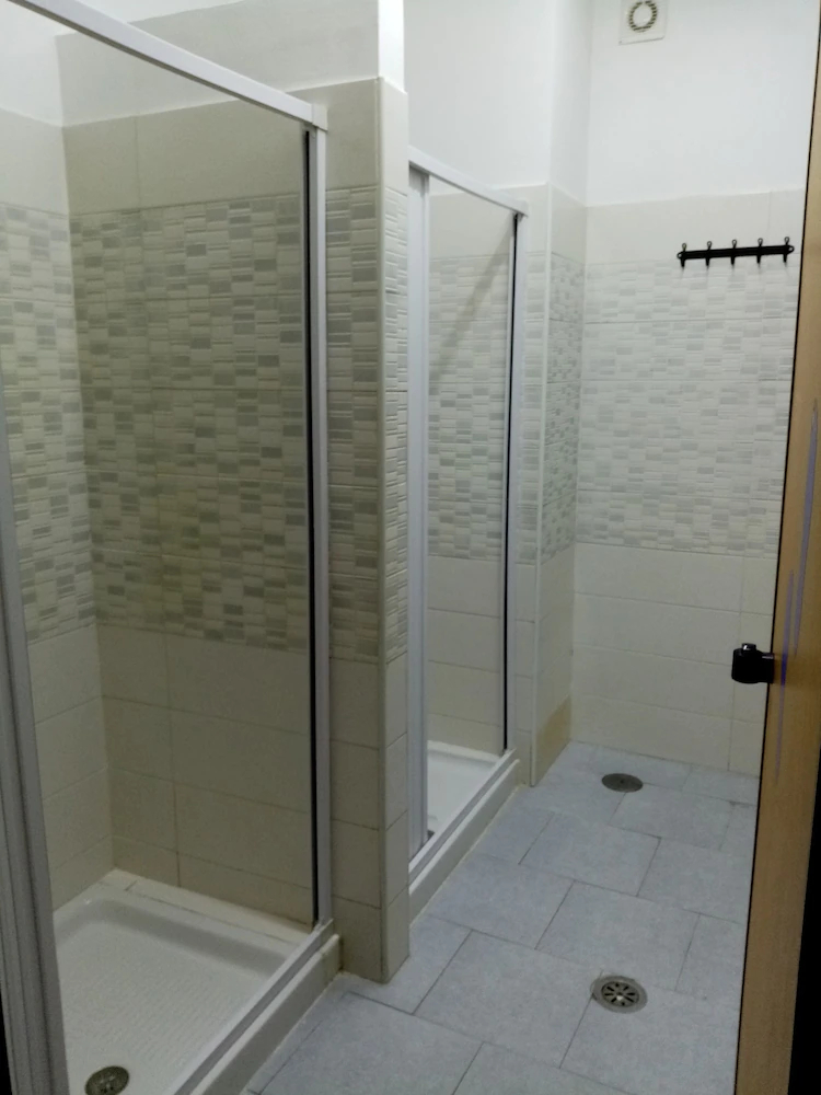 Departure Rooms & Hostels