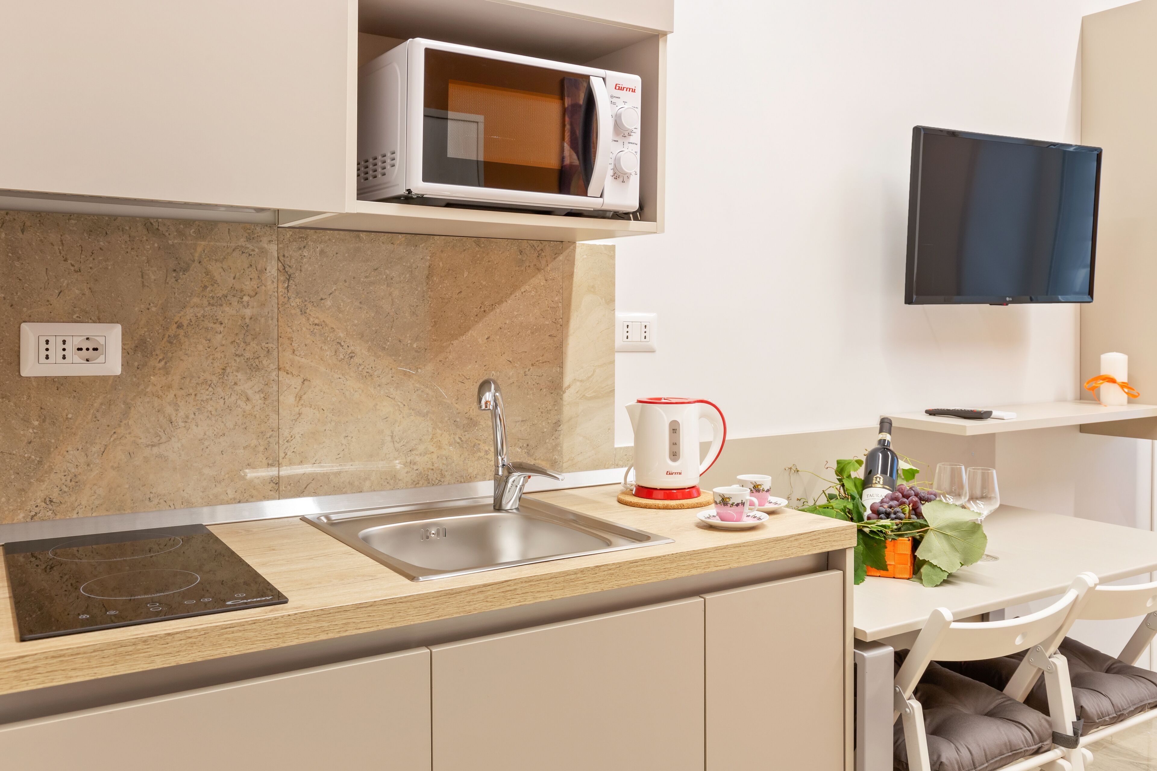 Devon Metro Studio Apartments