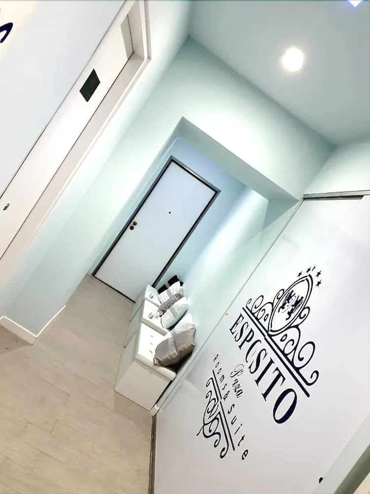 Esposito Plaza-Rooms & Suite