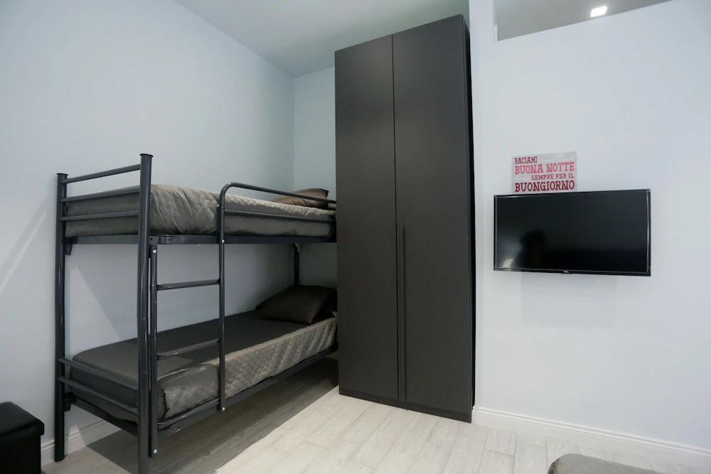 Esposito Plaza-Rooms & Suite