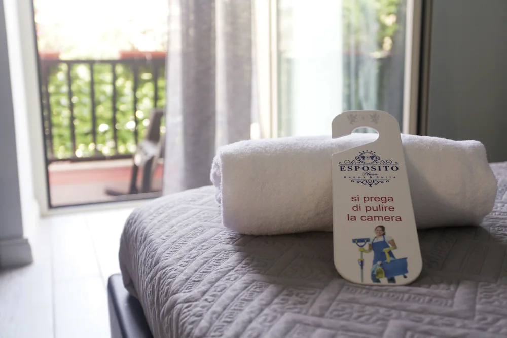 Esposito Plaza-Rooms & Suite
