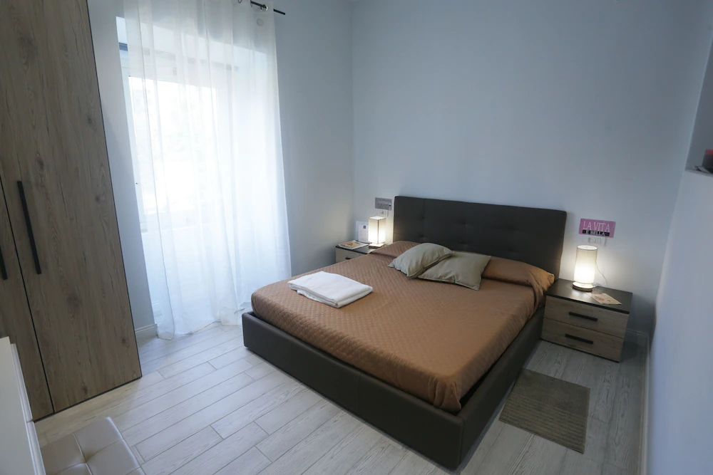 Esposito Plaza-Rooms & Suite