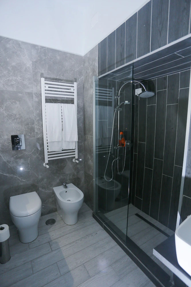 Esposito Plaza-Rooms & Suite