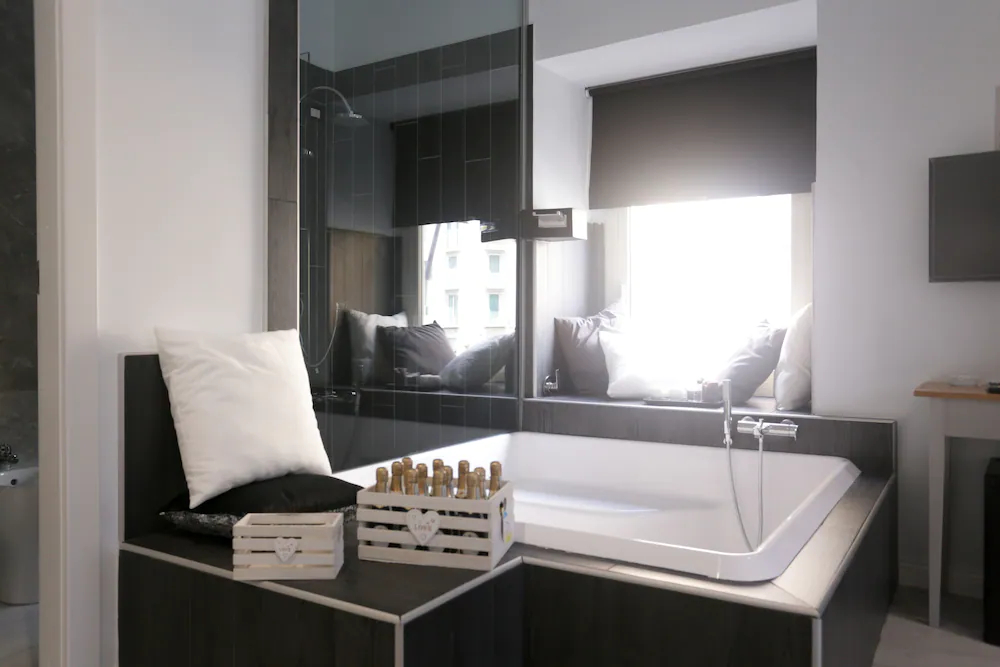 Esposito Plaza-Rooms & Suite