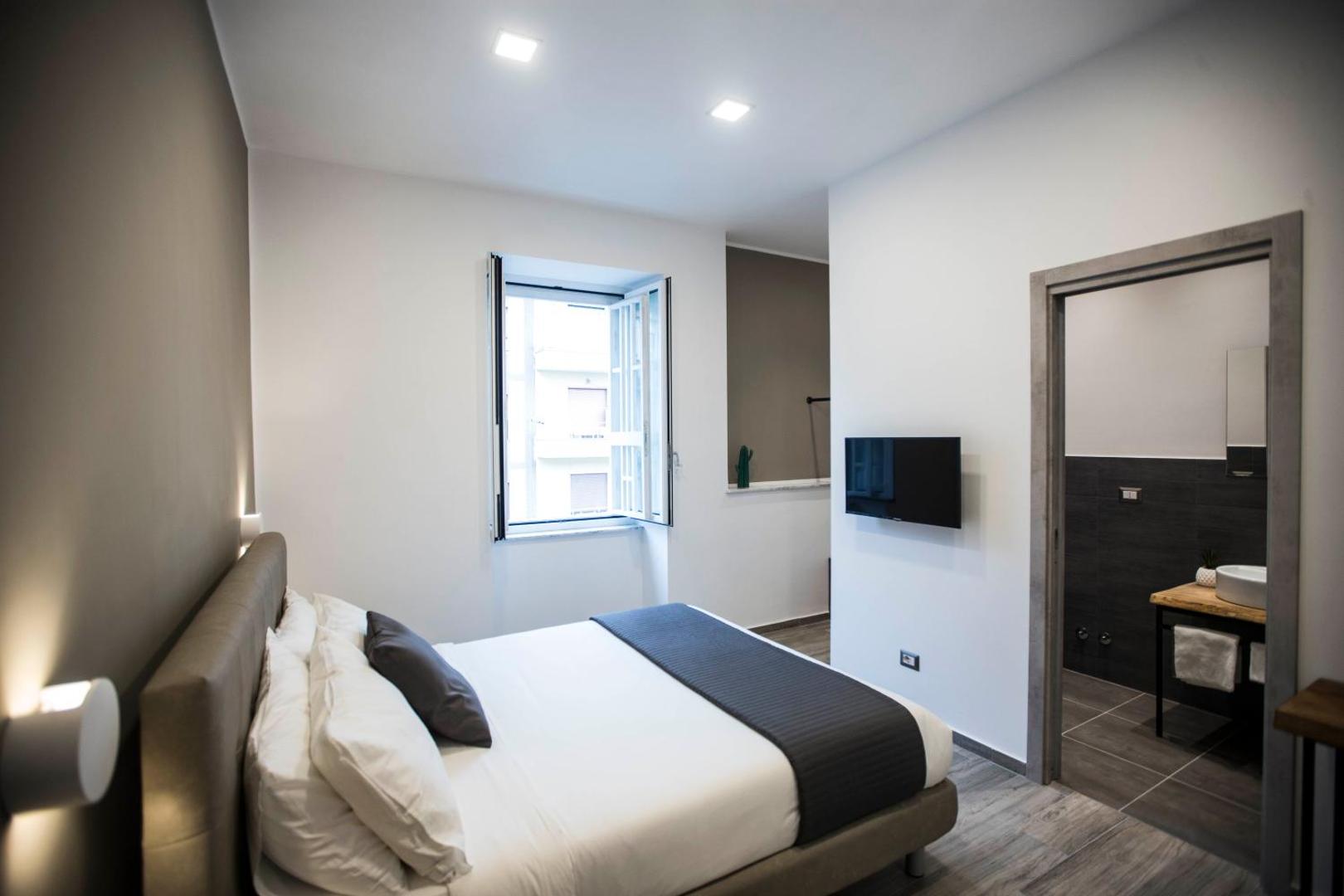 GB Napoli Central Station