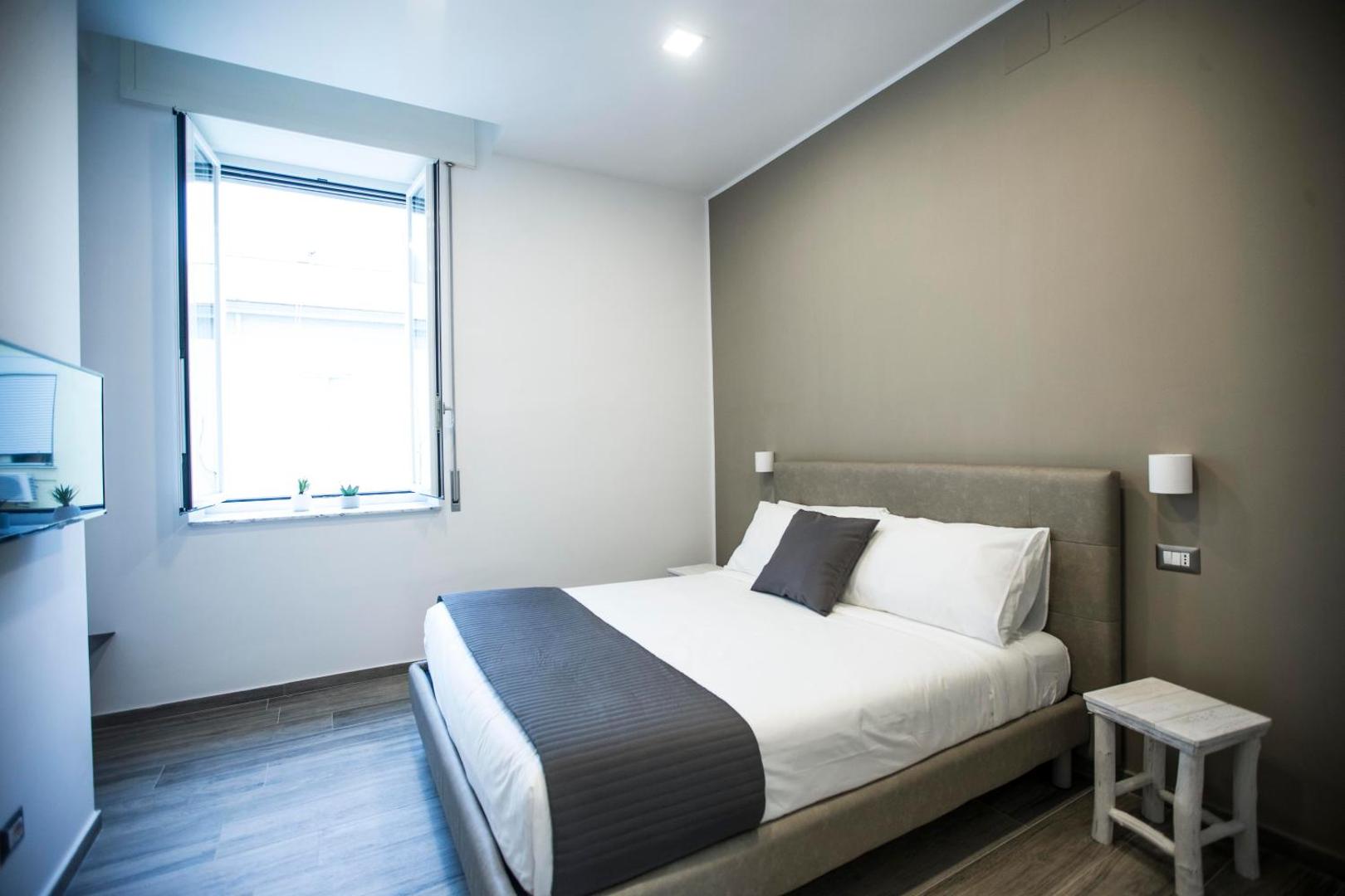 GB Napoli Central Station