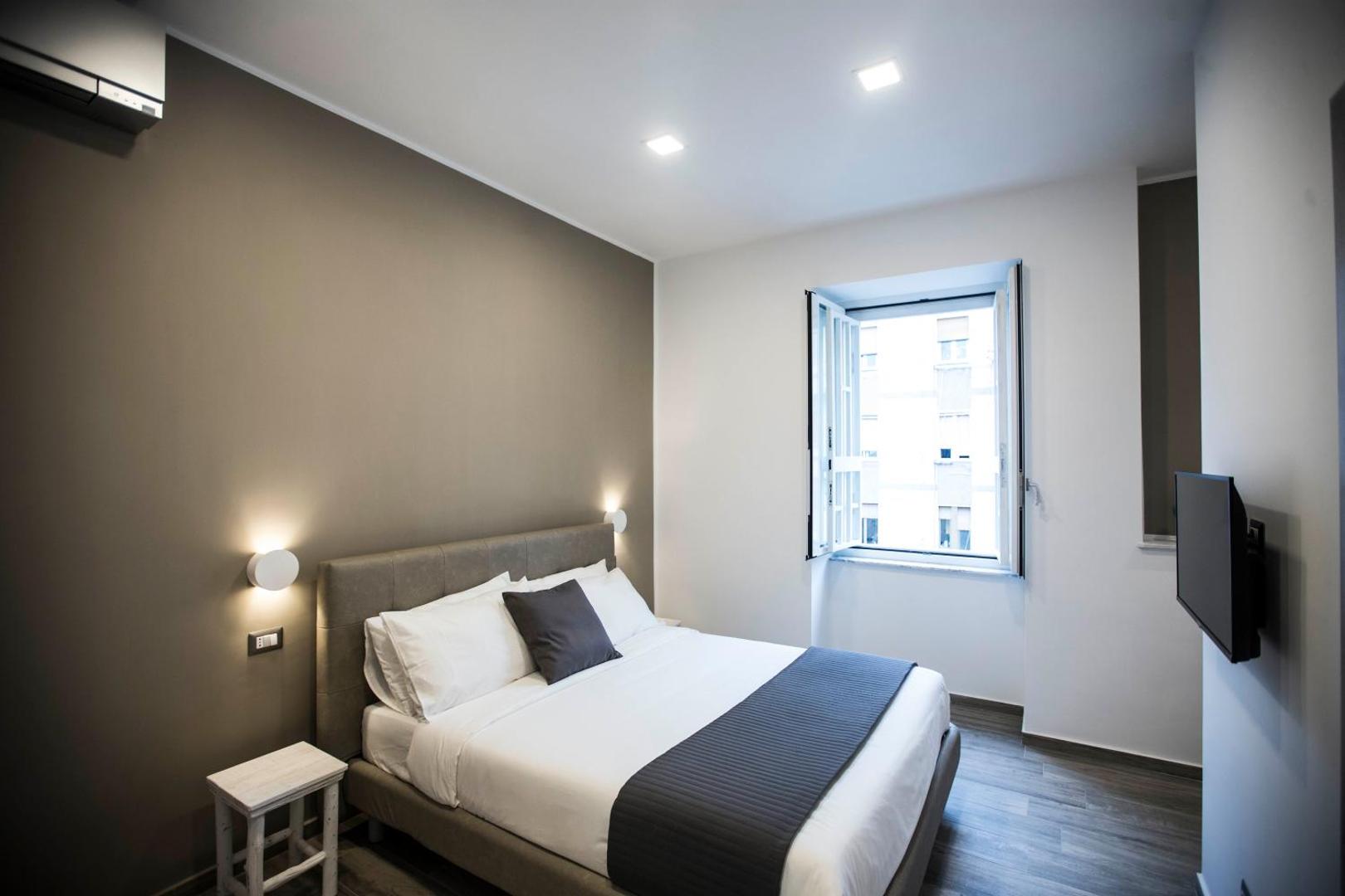 GB Napoli Central Station