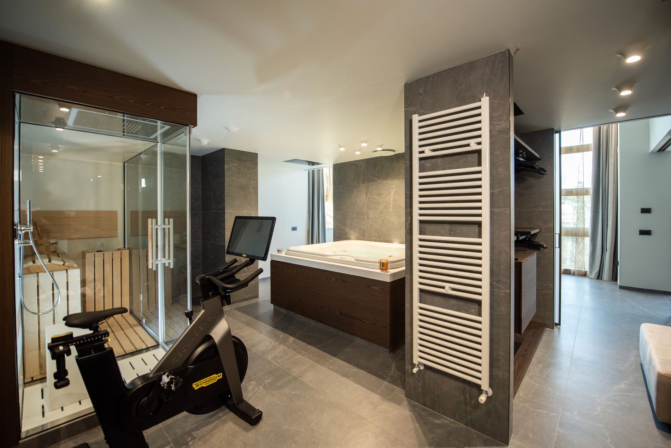 Gold Tower Lifestyle Hotel