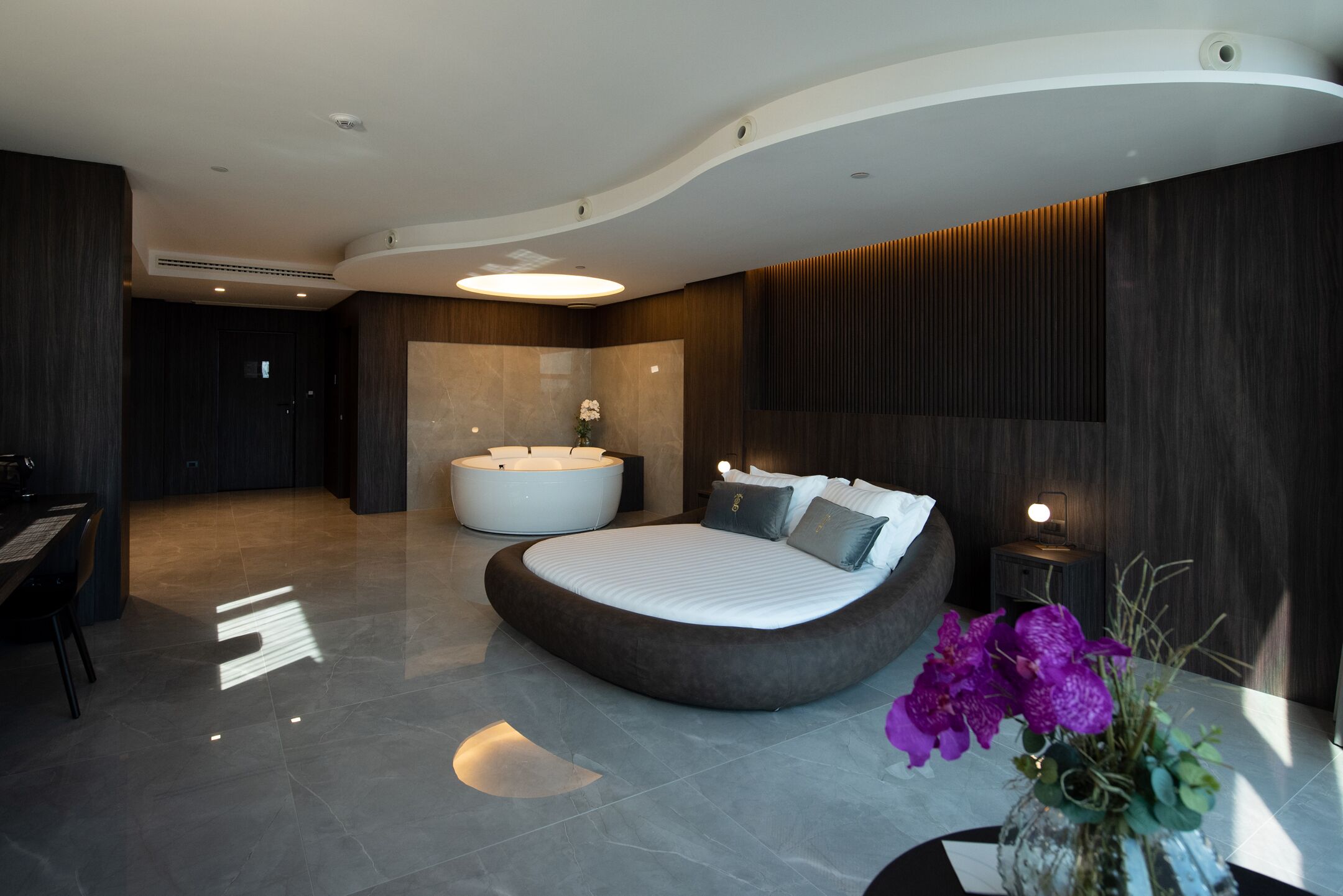 Gold Tower Lifestyle Hotel