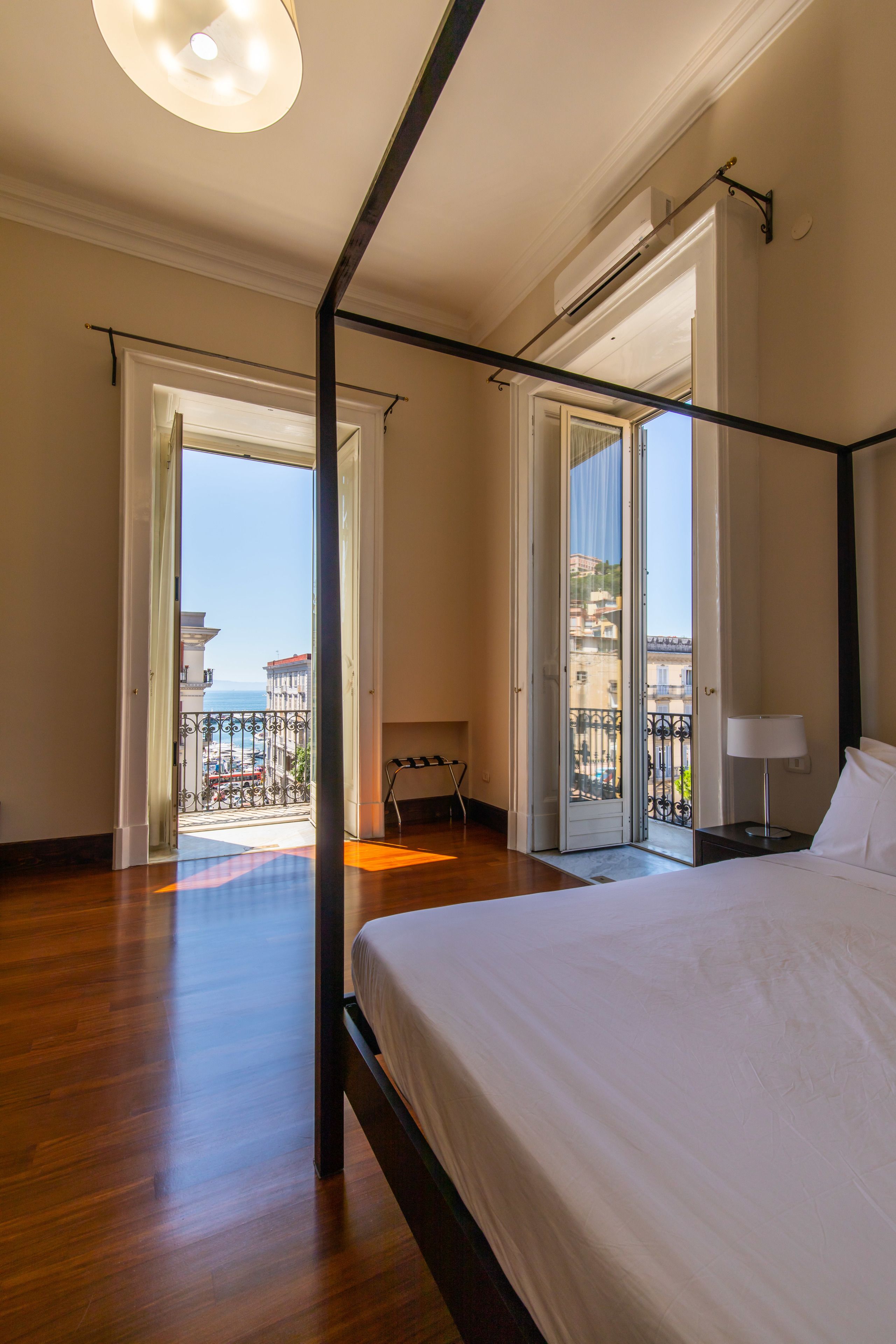 Gramsci Suites & Apartments