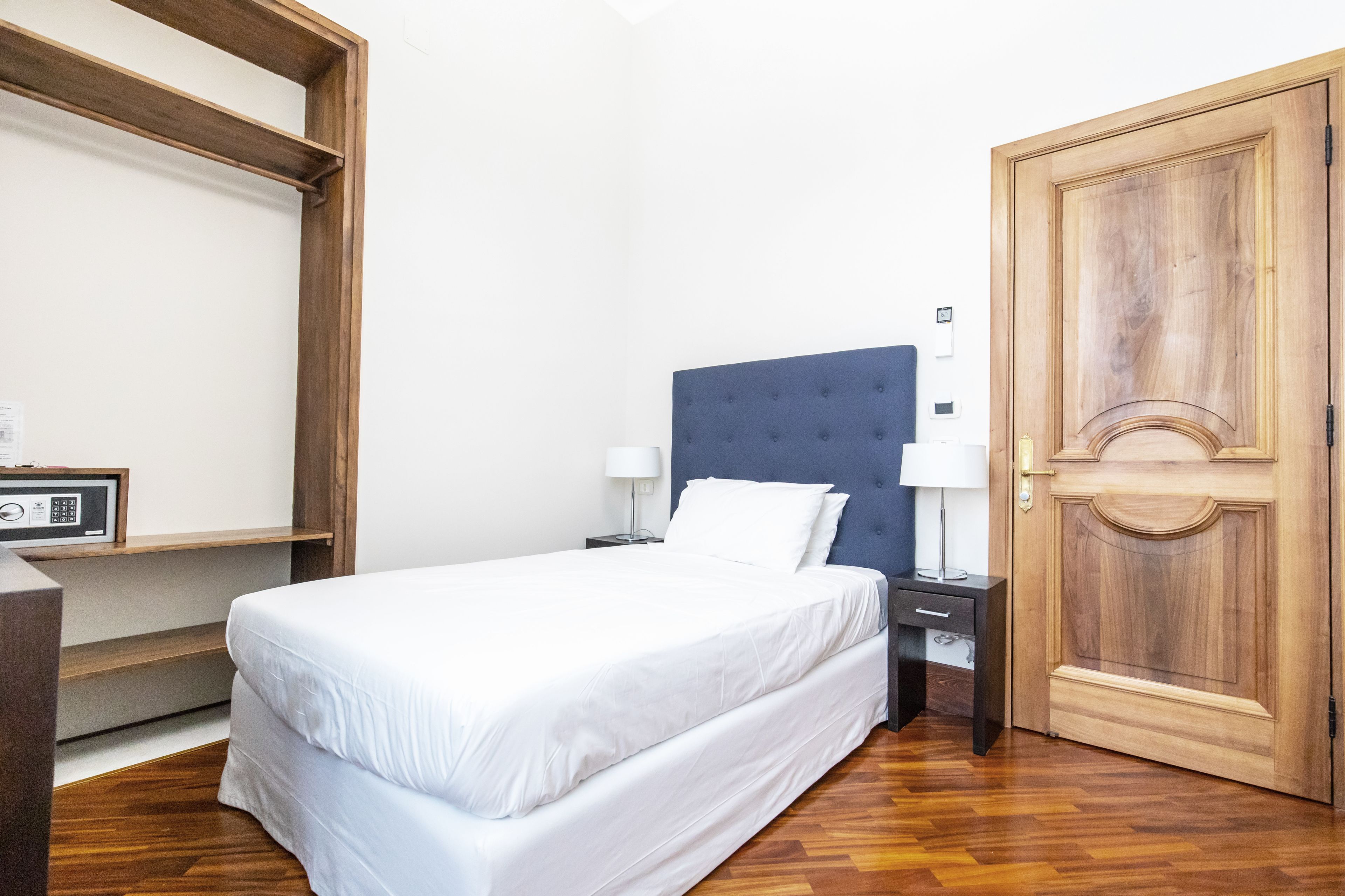 Gramsci Suites & Apartments