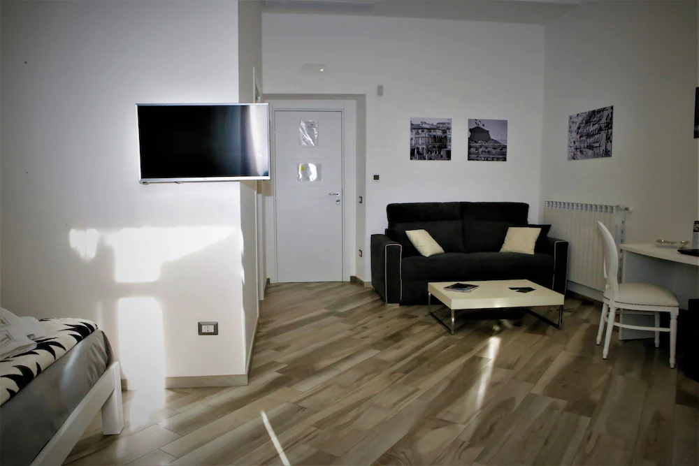 Hermes Rooms For Tourists