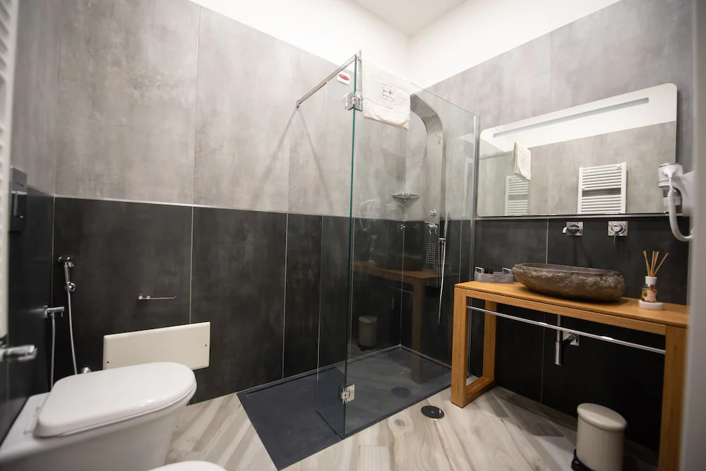 Hermes Rooms For Tourists