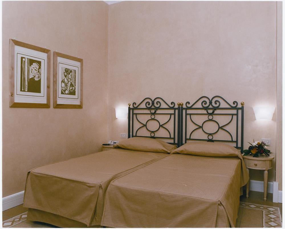 Hotel Costantinopoli 104