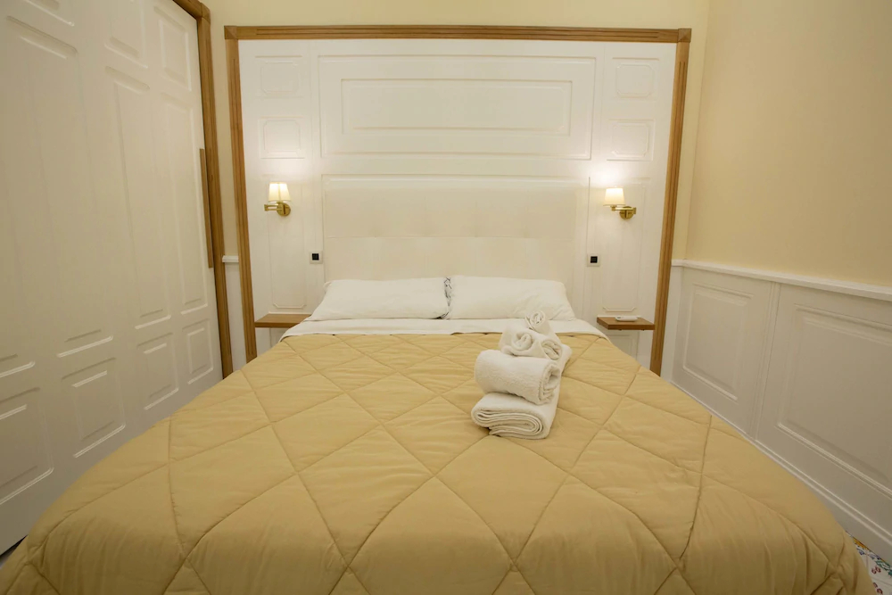 La Corte Dei Borboni