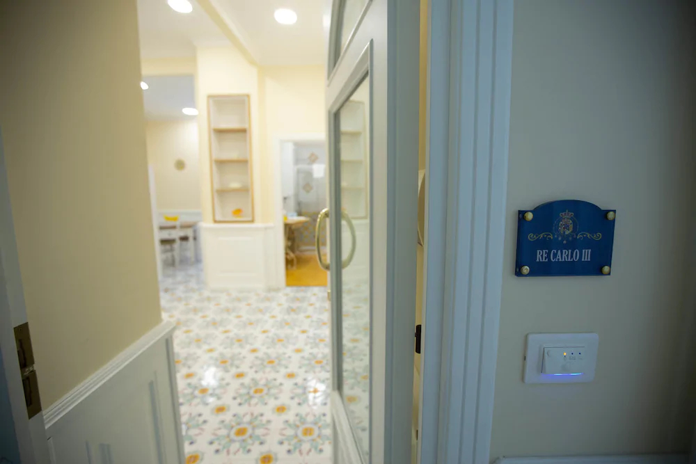 La Corte Dei Borboni