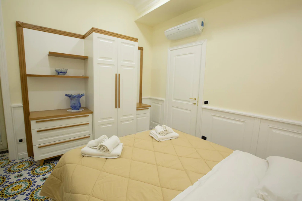 La Corte Dei Borboni