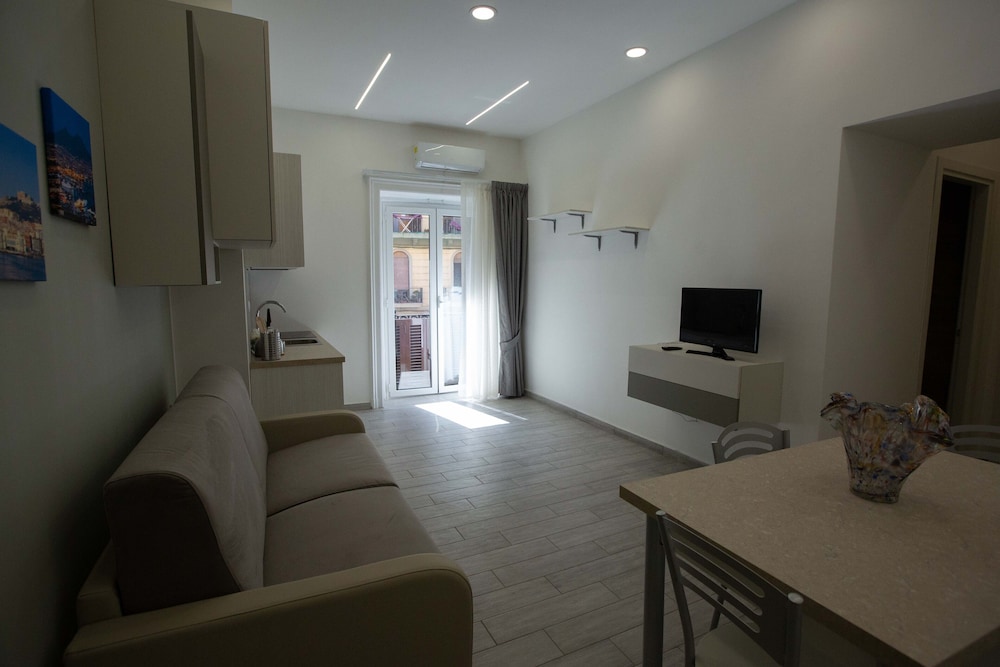 La Corte Dei Borboni