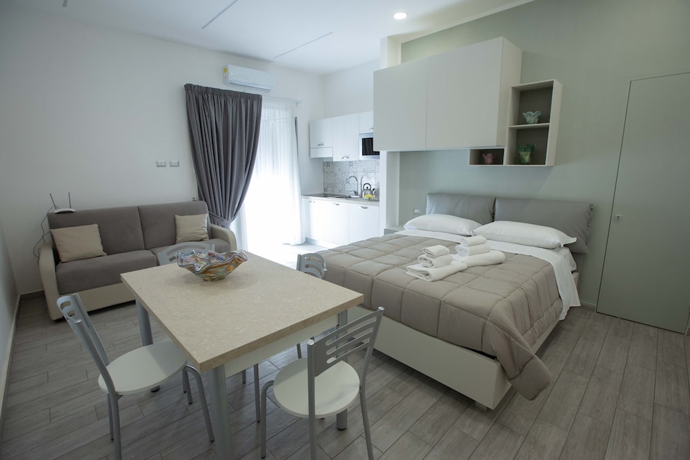 La Corte Dei Borboni