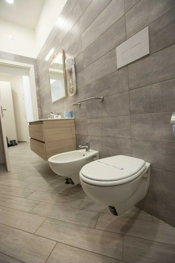 La Corte Dei Borboni