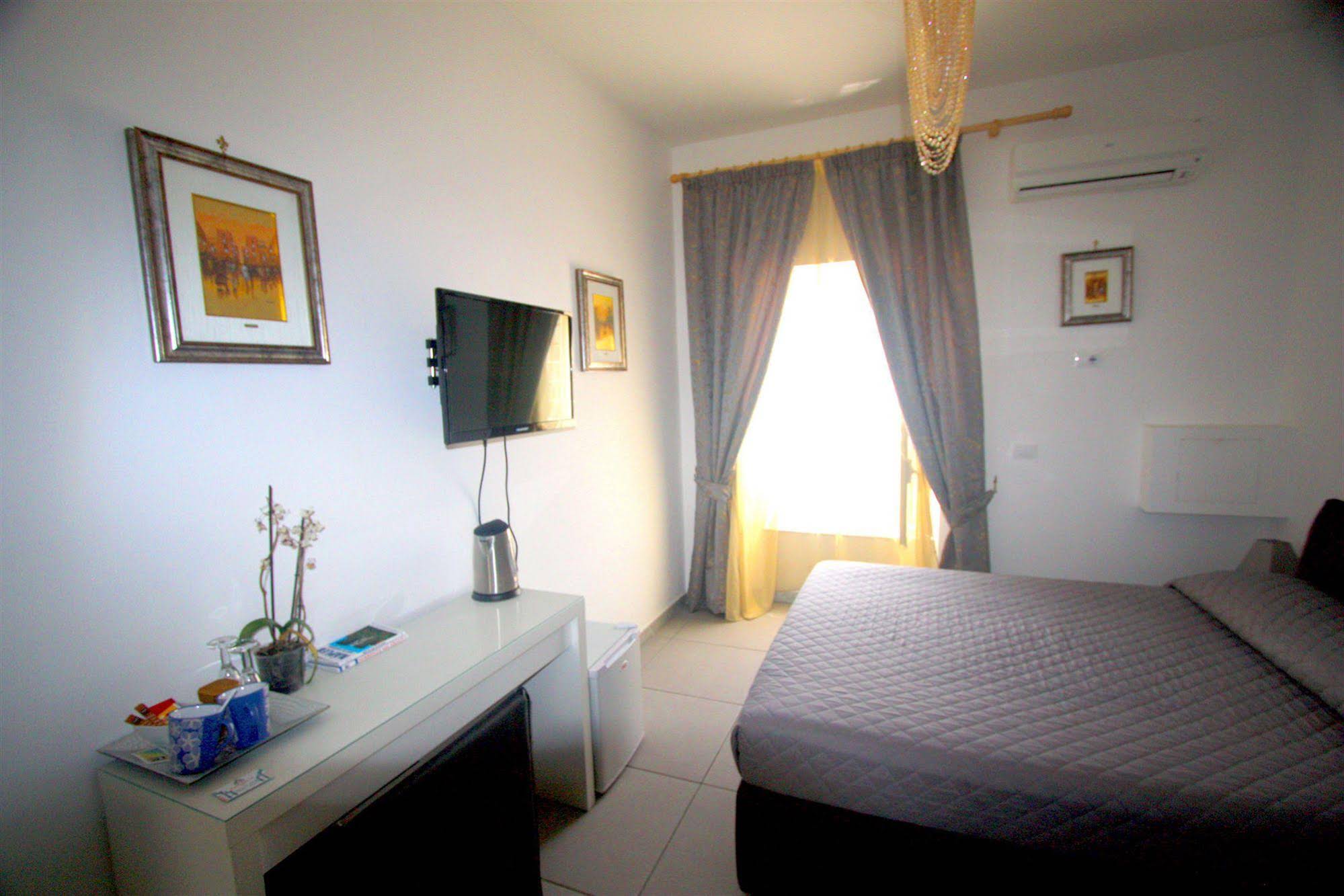 Megaride Santa Lucia